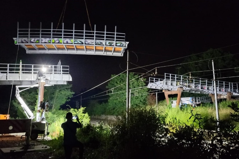 Installata l'ultima parte della passarella ciclopedonale a Palazzolo